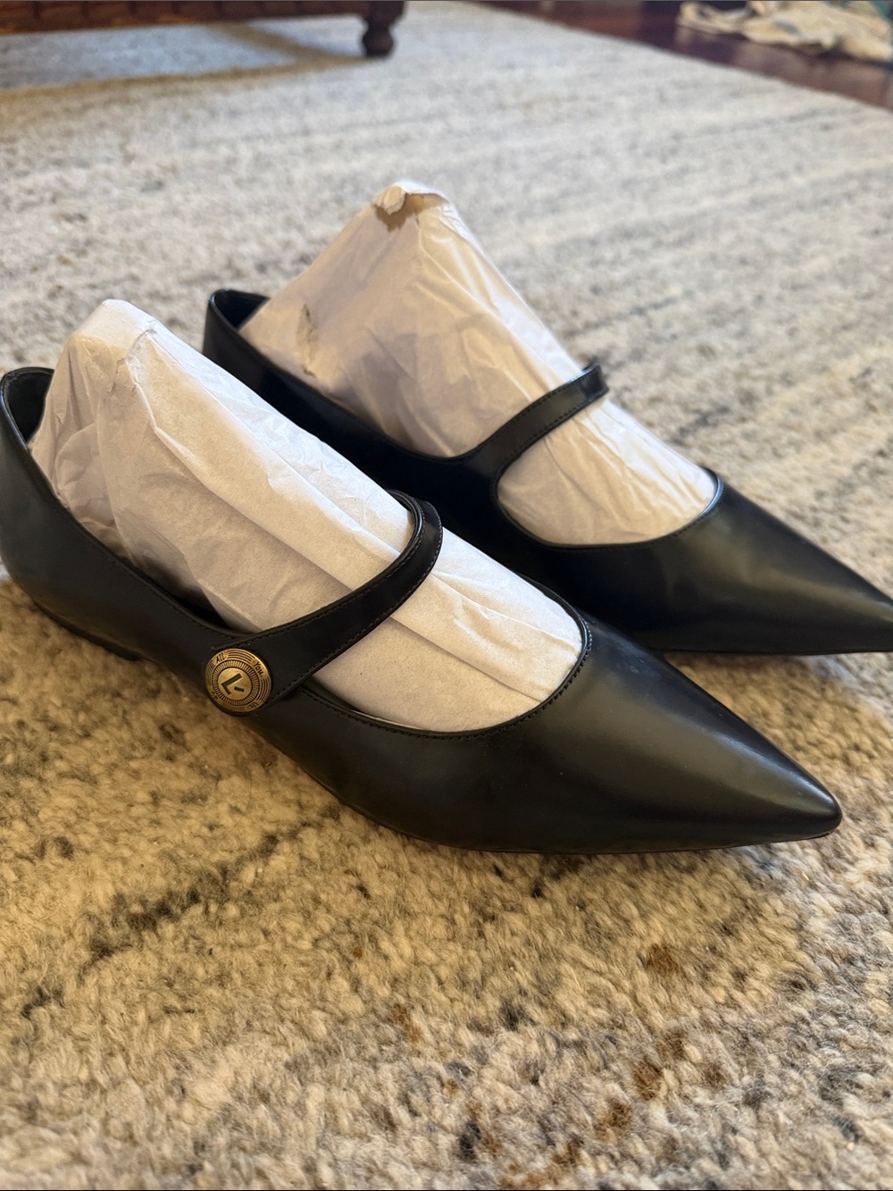 Larroude Carroline Black Flats  Mary Jane Pointed Toe Sz 8